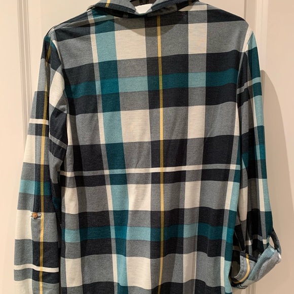 Long Plaid Button-up Shirt - Picture 4 of 8